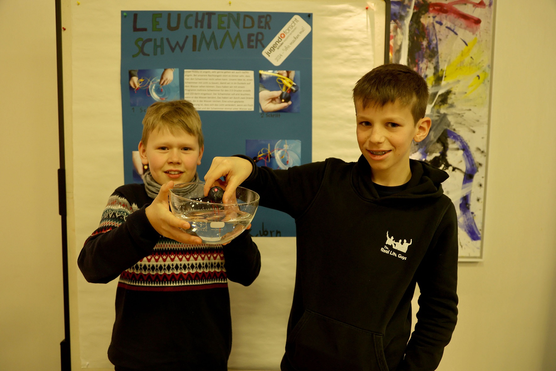 PK Jugend forscht , „Leuchtender Schwimmer“ Maximilian Jansen (11) und Jörn Bongers (11) Städtische Realschule Kalkar